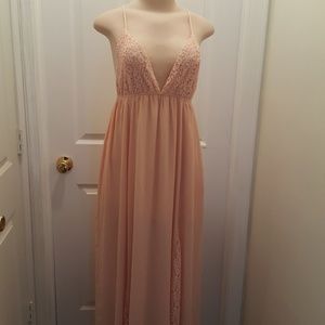 FOREVER 21 LIGHT PEACH DRESS